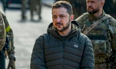 Zelenskiy: Polonya'ya düşen füze Ukrayna'ya ait değil