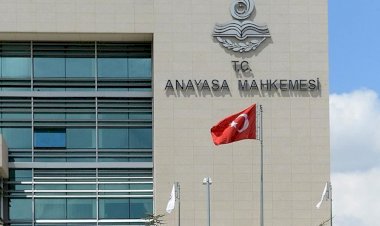 AYM'den tartışmaları bitirecek karar: Sosyal medya paylaşımına ceza verilemez