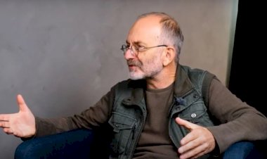 "Mutlak karanlığa mahkûm değiliz, Türkiye'de ilerici bir damar var"