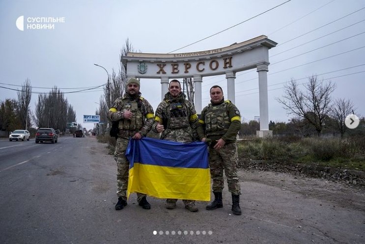 Ukraynalılar bayrağın ve vatanın değerini şimdi anladı!