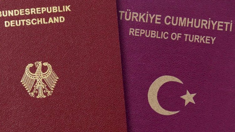 Almanya çifte vatandaşlık için düğmeye bastı
