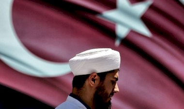 Siyasetin koruması altında: Cemaatler