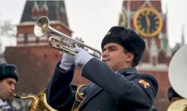 Ukrayna savaşı: Rusya moral için cepheye bando takımı gönderecek