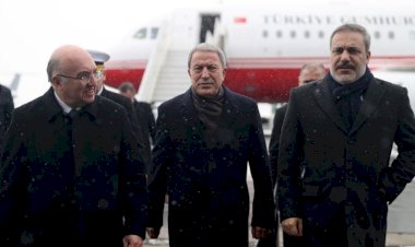 Türkiye, Rusya ve Suriye Savunma bakanları Moskova'da bir araya geldi