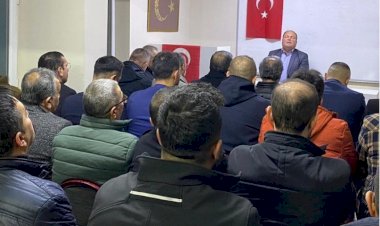 İstanbul Üniversitesi Edebiyat Fakültesi son sınıf öğrencisiydi.