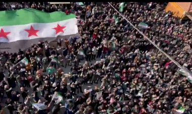 Esad rejimiyle ilk resmi temasın yankıları sürüyor: Suriyeli muhalifler ayakta