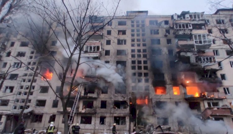 Ukrayna'da Halk Isınmaya Çalışırken Yangınlar Çıkıyor