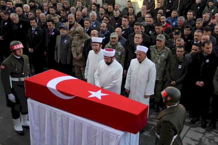 Hakkarili şehit son yolculuğuna uğurlandı