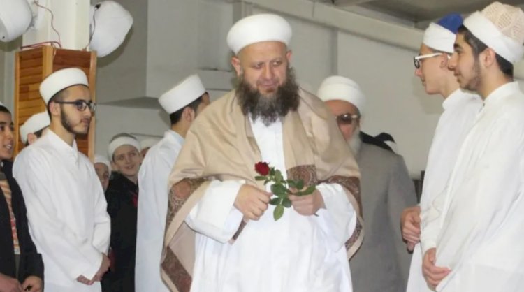 Hiranur Vakfı, 6 yaşındaki kızını 'evlendiren' Gümüşel için geçmişini sitesinden sildi