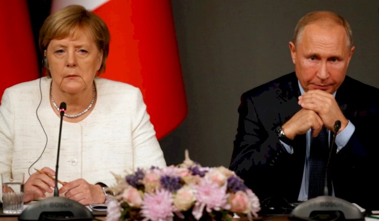 Putin: "Merkel Beni Hayal Kırıklığına Uğrattı"