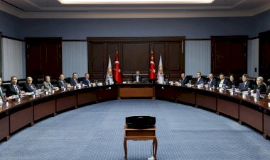 AK Parti MYK'da erken seçim masaya yatırıldı