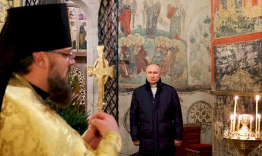 Rusya Devlet Başkanı Putin tek başına Ortodoksların Noel ayinine katıldı