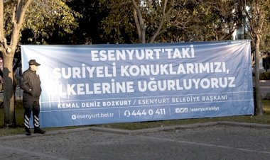 Geri Gönderilmesi Planlanan Suriyeliler İl Göç İdaresi'ne Götürüldü