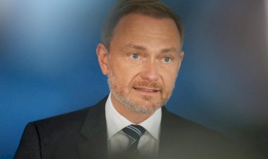 Yolsuzluk iddiası: Alman Maliye Bakanı yargının kıskacında