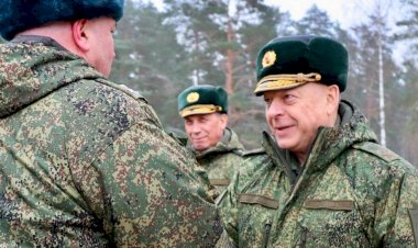 Üst düzey Rus komutandan sürpriz ziyaret: Belarus Ukrayna işgaline mi katılıyor?