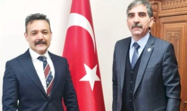 Adliyede tuz kokusu
