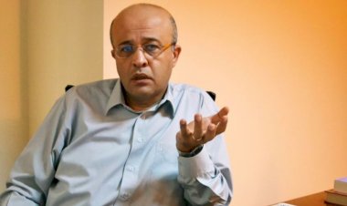 Ankara kulislerini yazıyordu… Medyada Ahmet Takan depremi