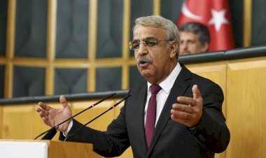 Mithat Sancar: Bu seçim kararının açıklanacağı an, cumhurbaşkanının görevden affını isteme anına dönüşecektir