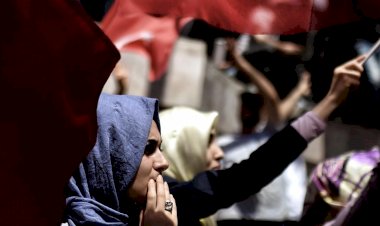 Başörtüsü Meclis'te: Muhalefet önerge verdi AKP reddetti
