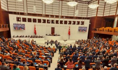 Türkiye’de Üçüncü Sandık İhtimali Rafa mı Kalkıyor?