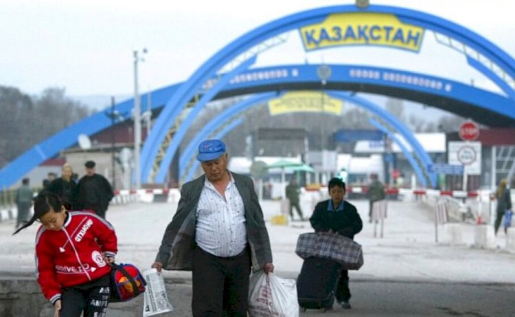 Kazakistan, Rusların ülkede süresiz kalmasına imkan veren vize kolaylığını iptal etti