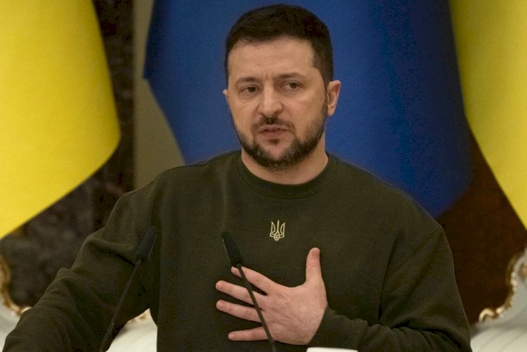 Zelenskiy: Boğaz'da yüzlerce gemi bekliyor