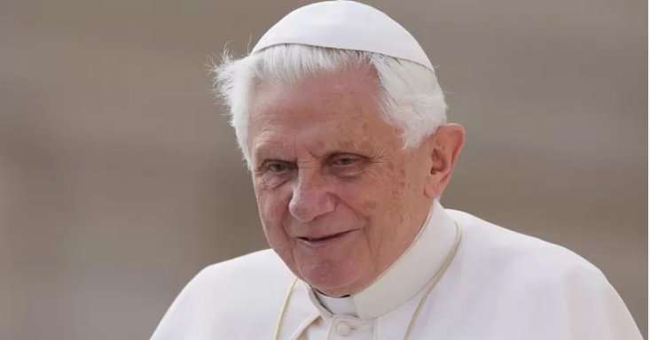 Eski Papa 16. Benedictus, 'uykusuzluk nedeniyle istifa etti'