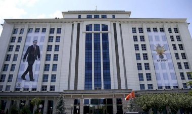 AKP kurucusu Albayrak'tan dikkat çeken açıklama: İstifalar olabilir