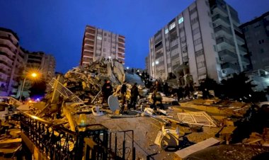 7.4'lük deprem sonrası valilerin görev yeri değiştirildi