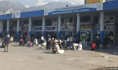 İskenderun'da yaklaşık 40 bin kişi başka şehirlere gitti