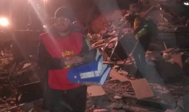 'Yapı denetim izinlerinin bulunduğu binaya iki savcı geldi, evraklar toplanıyor'