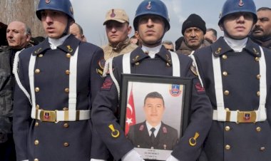 Şehit uzman çavuş Ali Demirci memleketi Iğdır'da  toprağa verildi