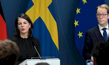 Baerbock: İsveç ve Finlandiya Temmuza kadar üye olmalı