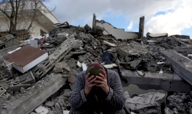 Türkiye gün boyu sallandı... Nerelerde deprem oldu