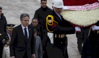 ABD Dışişleri Bakanı Blinken, Anıtkabir'i ziyaret etti; özel deftere yazı yazdı