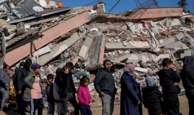 Depremzedeler Çadır Arayışı ve Taşınma Telaşında