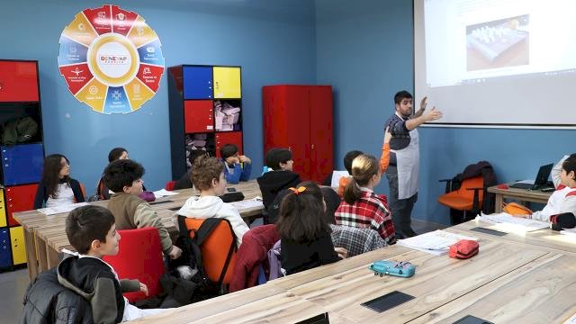 Azerbaycalı şehit çocuklarına özel İstanbul'da kış kampı