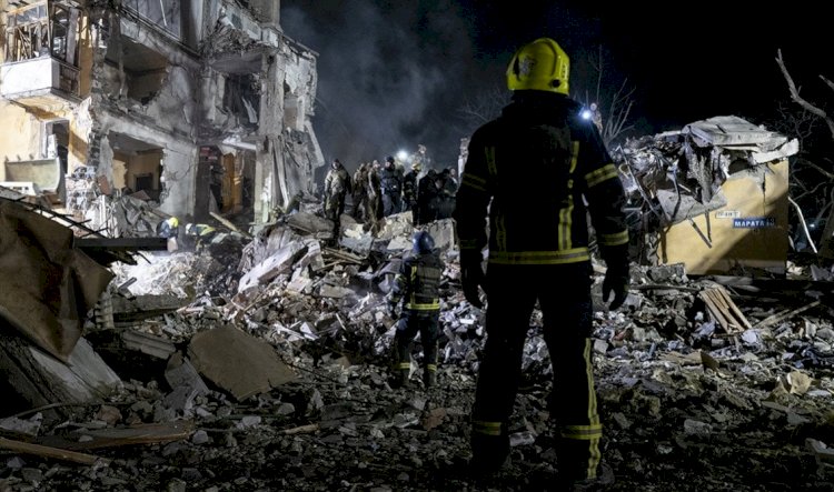 Ukrayna'da apartmana füze saldırısı: 3 ölü, 20 yaralı