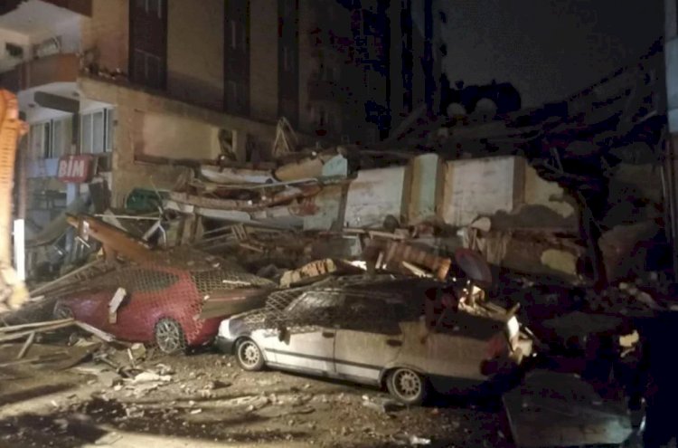 Türkiye'nin yarısı sallandı! Depremin ardından büyük yıkım
