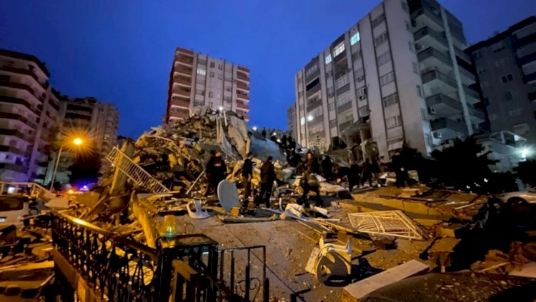 7.4'lük deprem sonrası valilerin görev yeri değiştirildi