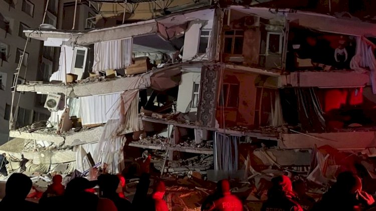 AFAD: Depremde şu ana dek 284 can kaybı, 2 bin 323 yaralı var