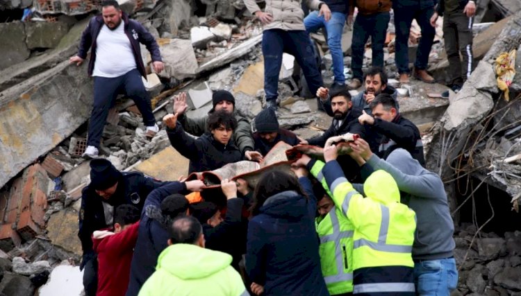 Milli Savunma Bakanı Akar: Deprem sebebiyle 3 askerimiz şehit oldu