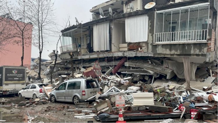 Gazeteciler Adıyaman'daki son durumu anlattı: Yıkılmayan bina çok az