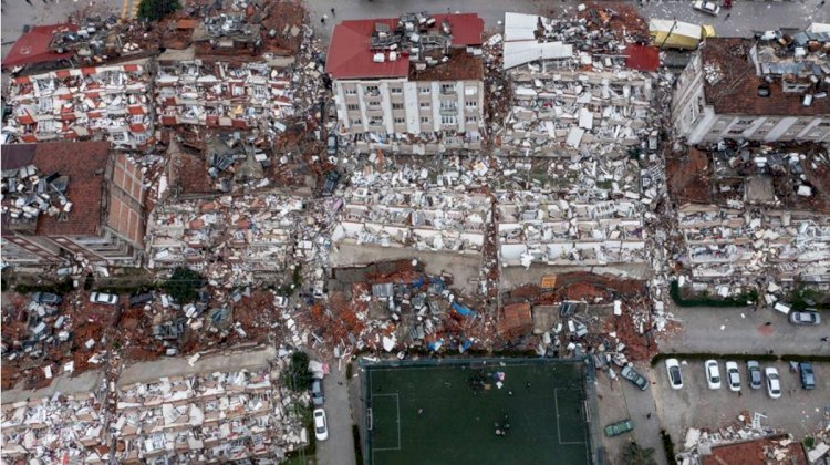 Domino taşı gibi! Hatay'dan herkesi şoke eden kareler