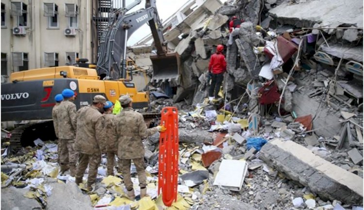 Kahramanmaraş depremi sonrası yapılan yollar, hastaneler, havalimanları yerle bir oldu