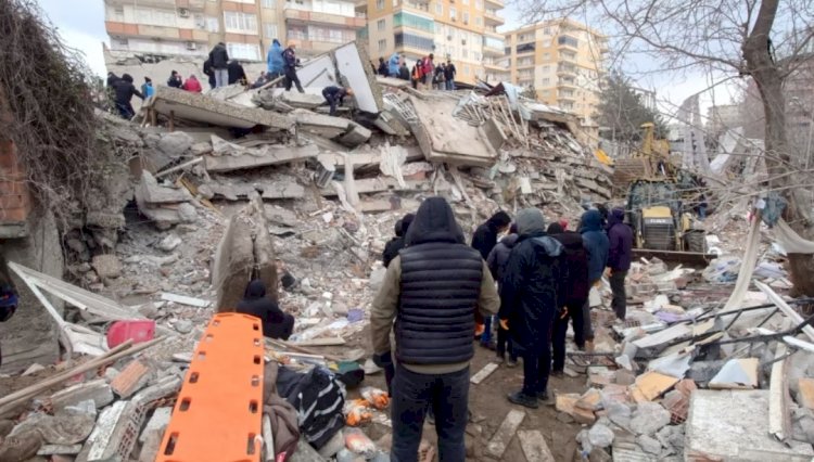 Diyarbakır’da Yıkılan Binaların Kolonları mı Kesildi?