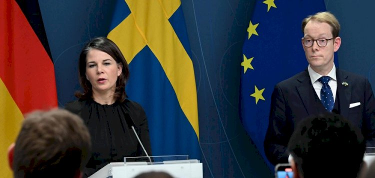 Baerbock: İsveç ve Finlandiya Temmuza kadar üye olmalı