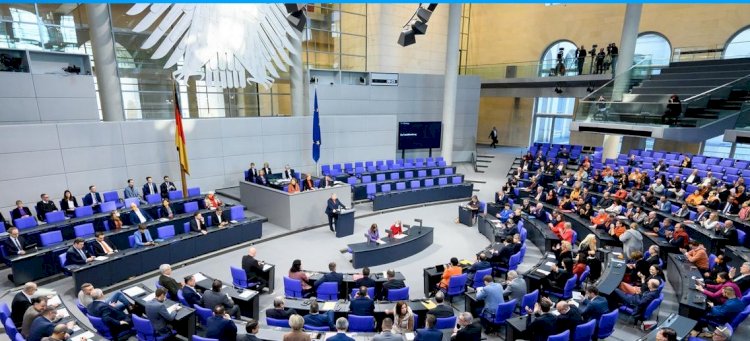 Almanya'da bütçe üst üste üçüncü kez açık verdi