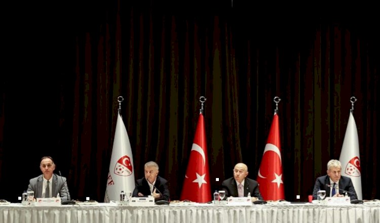 Kulüpler Birliği'nden 'hükümet istifa' sloganlarına ilişkin bildiri: Kulüpler ne tepki verdi?