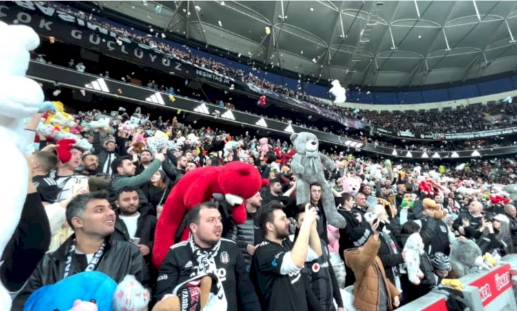 “Hükümet İstifa” Seslerinin Yükseldiği Futbol Tribünleri Toplumsal Tepkinin Yansıması mı?